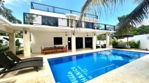 NEW Grand 5 Bedroom Villa with Pool and Full outdoor Kitchen !